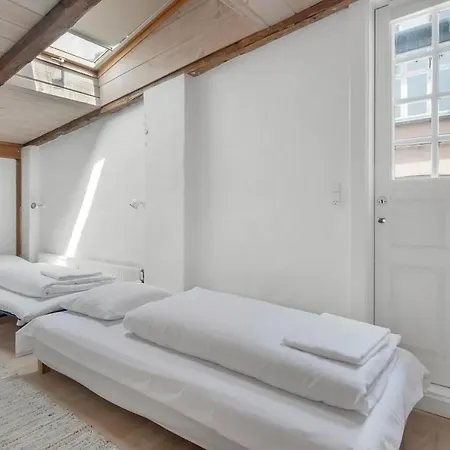 Cosy City Perfect For A Family Or Group! *
